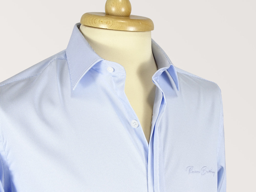 Lars - Light blue, white